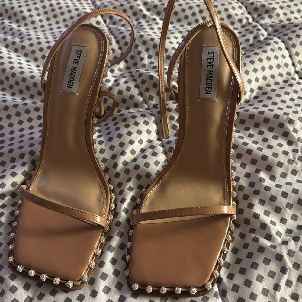 Steve Madden Strappy Heeled Sandals Zelle Rhinestone Camel Heels Size 11